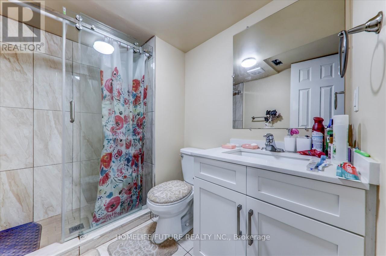 69 Heatherdale Drive, Brampton, Ontario  L7A 2H4 - Photo 31 - W12564854