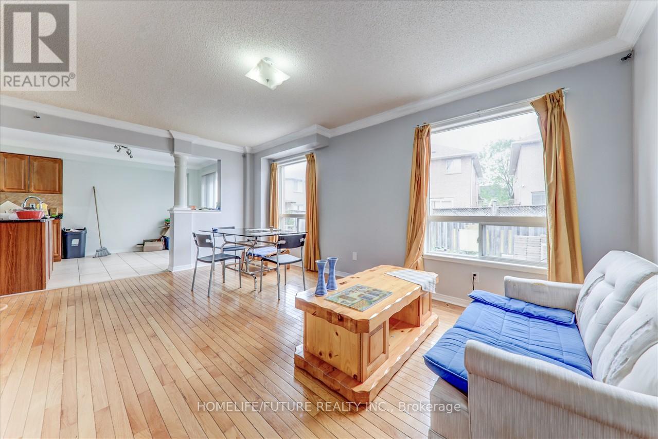 69 Heatherdale Drive, Brampton, Ontario  L7A 2H4 - Photo 6 - W12564854