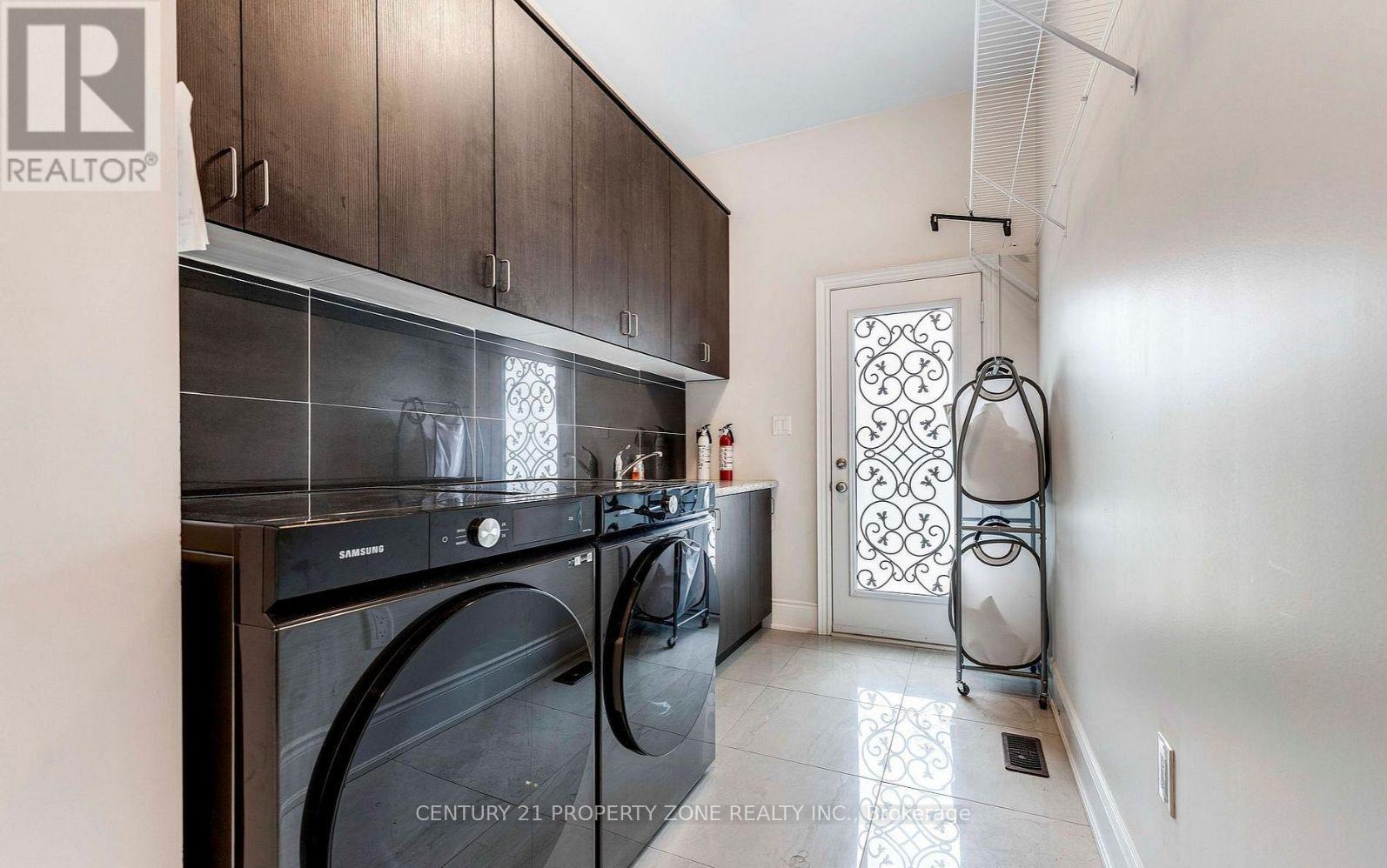 30 Sister Oreilly Road, Brampton, Ontario  L6P 4C6 - Photo 19 - W12564866