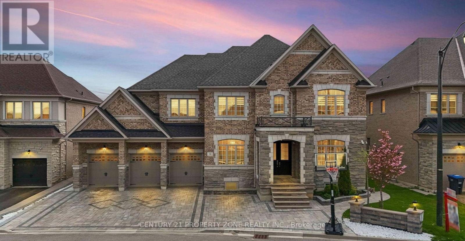 30 Sister Oreilly Road, Brampton, Ontario  L6P 4C6 - Photo 2 - W12564866