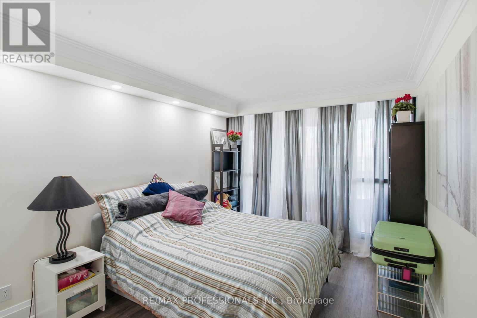 1410 - 2000 Islington Avenue, Toronto, Ontario M9P 3S7 - Photo 22 - W12552466