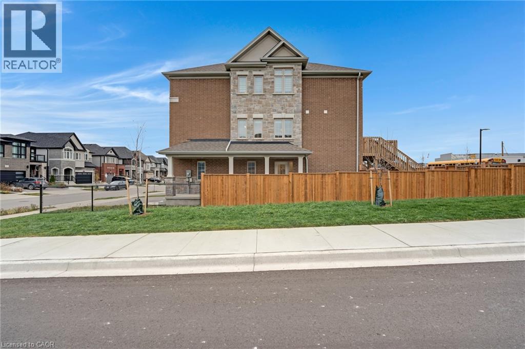 110 Ian Ormston Drive, Kitchener, Ontario N2P 0K3 - Photo 3 - 40789515