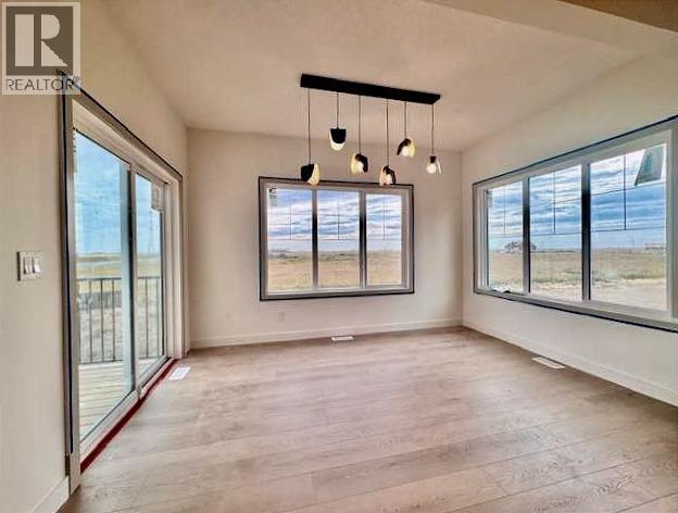 37 North Bridges Landing, Langdon, Alberta  T0J 1X3 - Photo 6 - A2261871