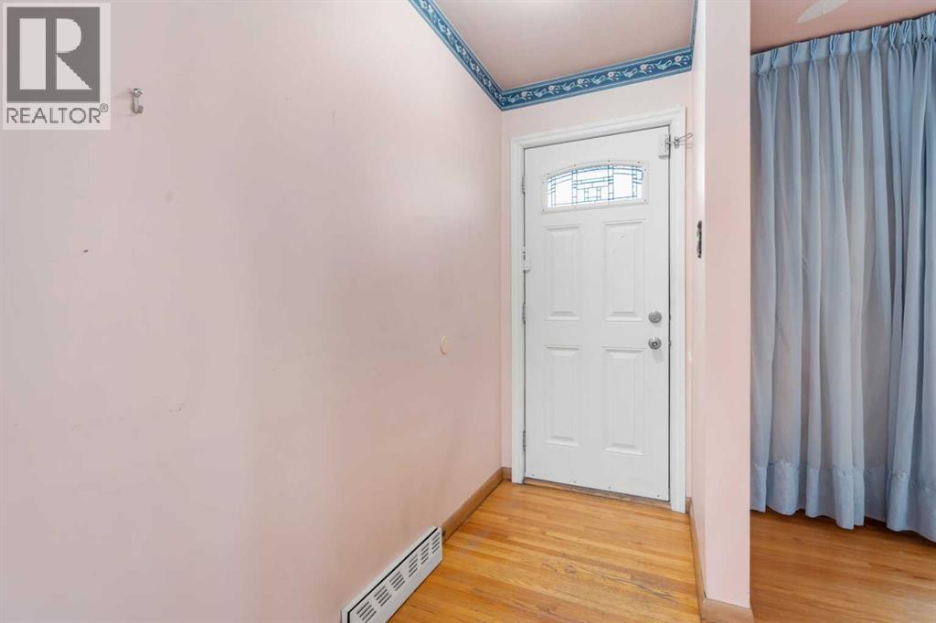 100 Fairview Drive Se, Calgary, Alberta  T2H 1B1 - Photo 3 - A2265151