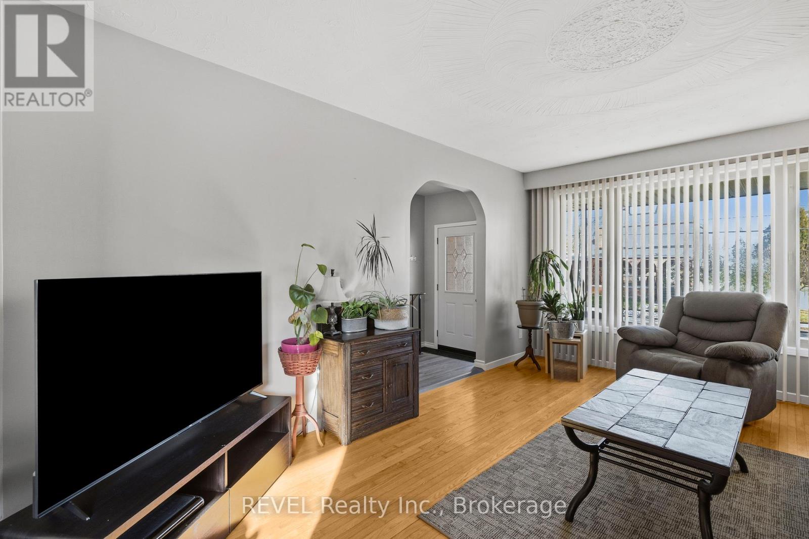 68 Hixon Road, Hamilton, Ontario L8K 2B7 - Photo 8 - X12564932