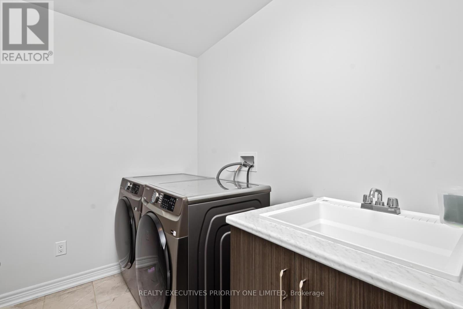 30 Sam Battaglia Crescent, Georgina, Ontario  L0E 1R0 - Photo 25 - N12537716