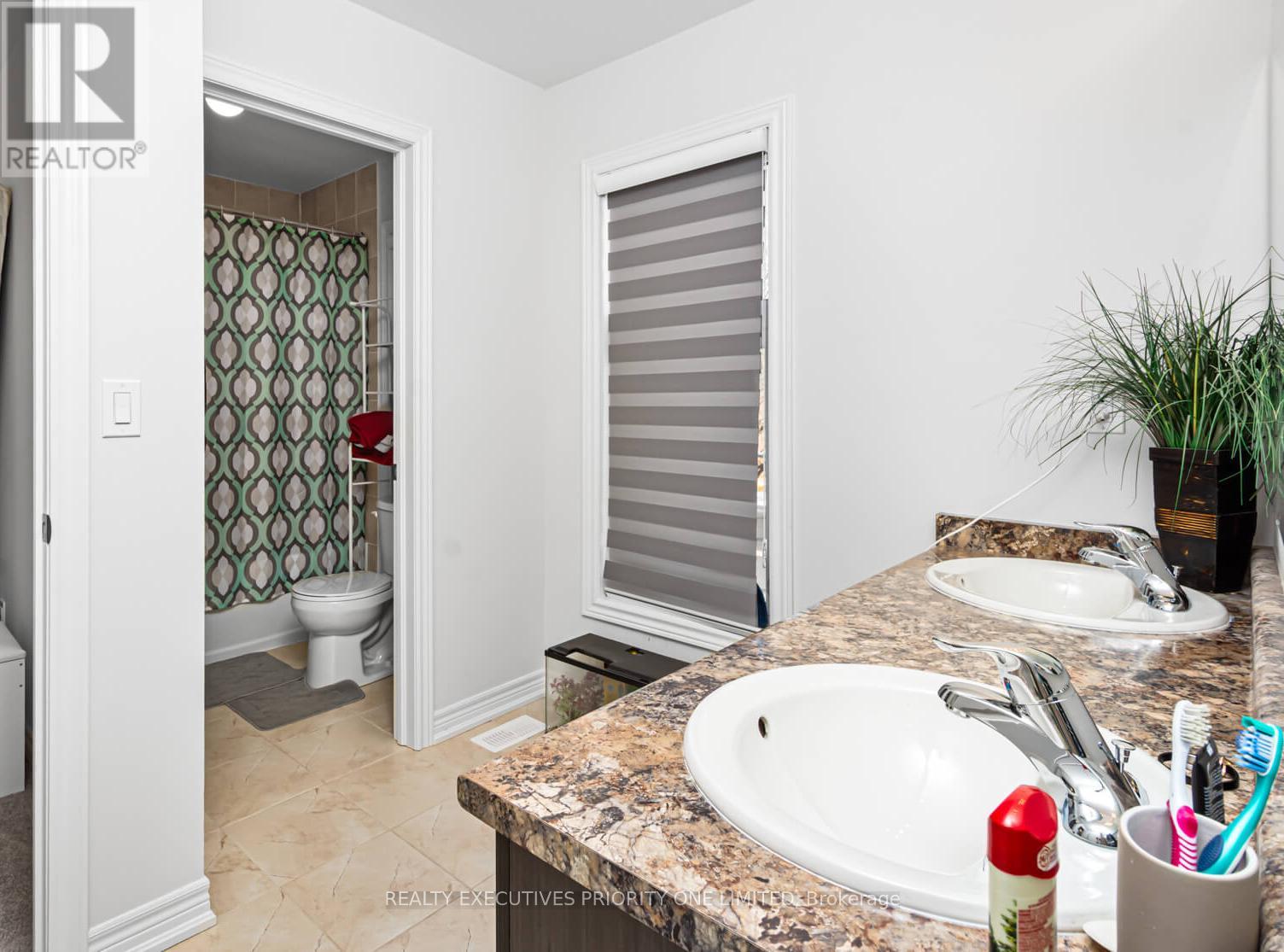 30 Sam Battaglia Crescent, Georgina, Ontario  L0E 1R0 - Photo 22 - N12537716