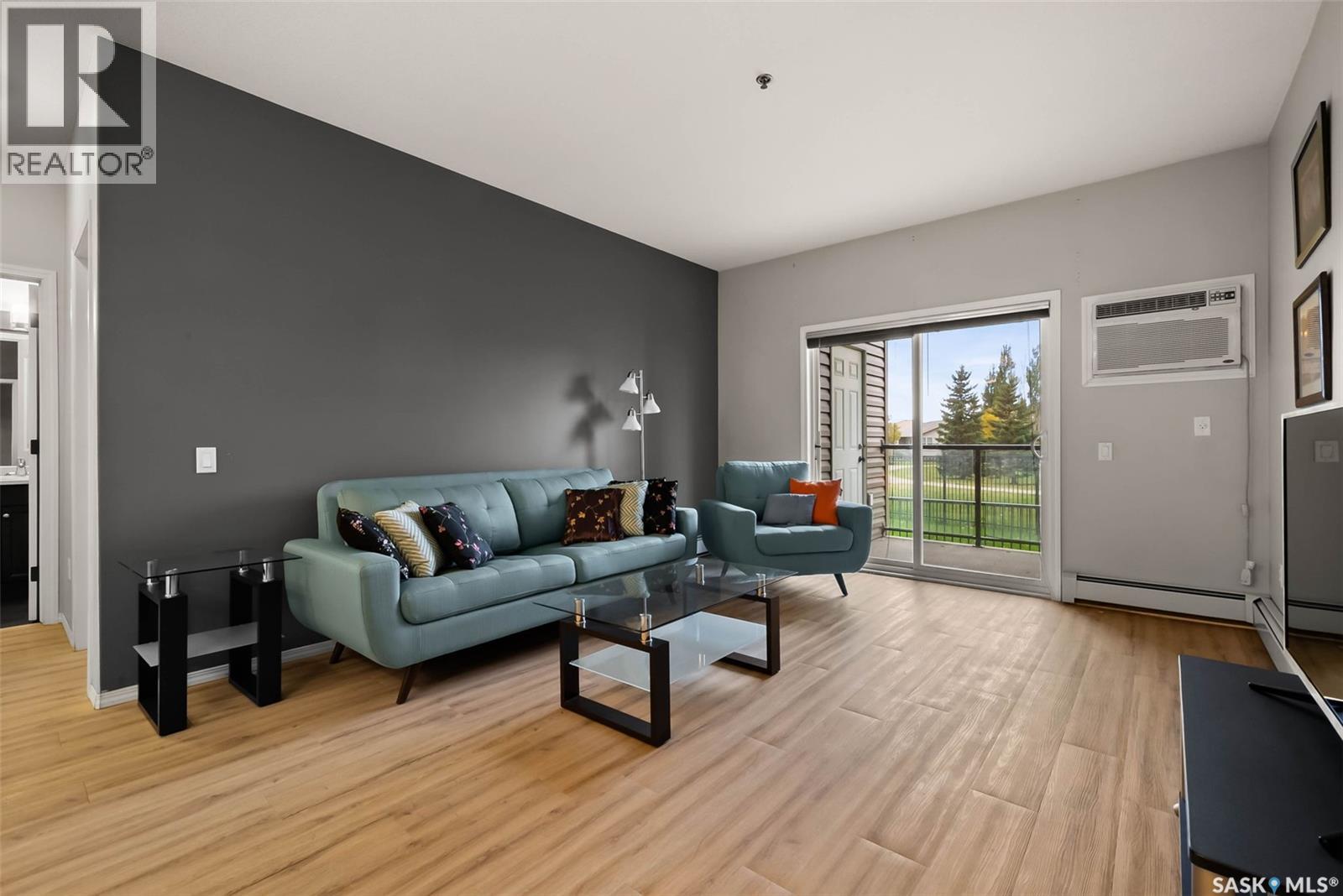 105 W 1300 Stockton Street N, Regina, Saskatchewan  S4X 0G2 - Photo 2 - SK021106