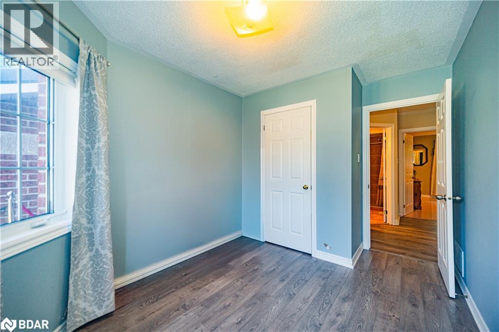 8 Kell Place, Barrie, Ontario  L4N 9K3 - Photo 14 - 40789635