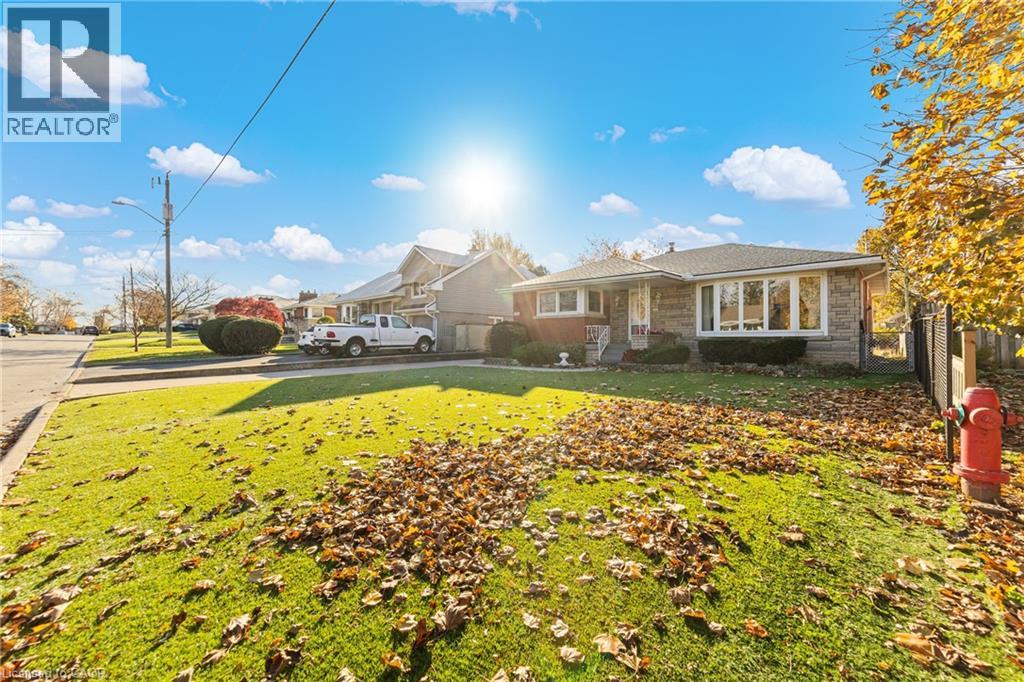 20 Burwell Avenue, Stoney Creek, Ontario  L8G 3L7 - Photo 4 - 40789090