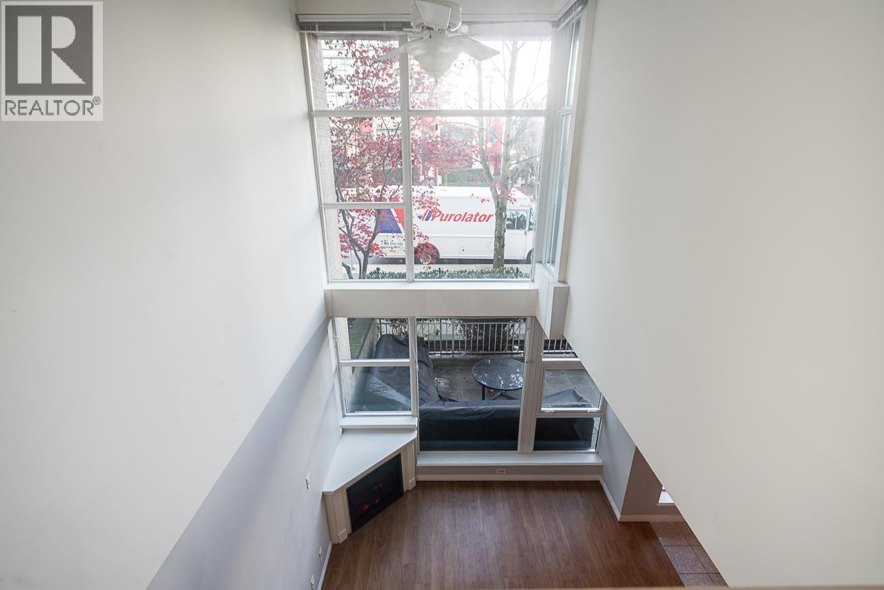 Th6 168 E Esplanade Avenue, North Vancouver, British Columbia  V7L 4X8 - Photo 21 - R3069163