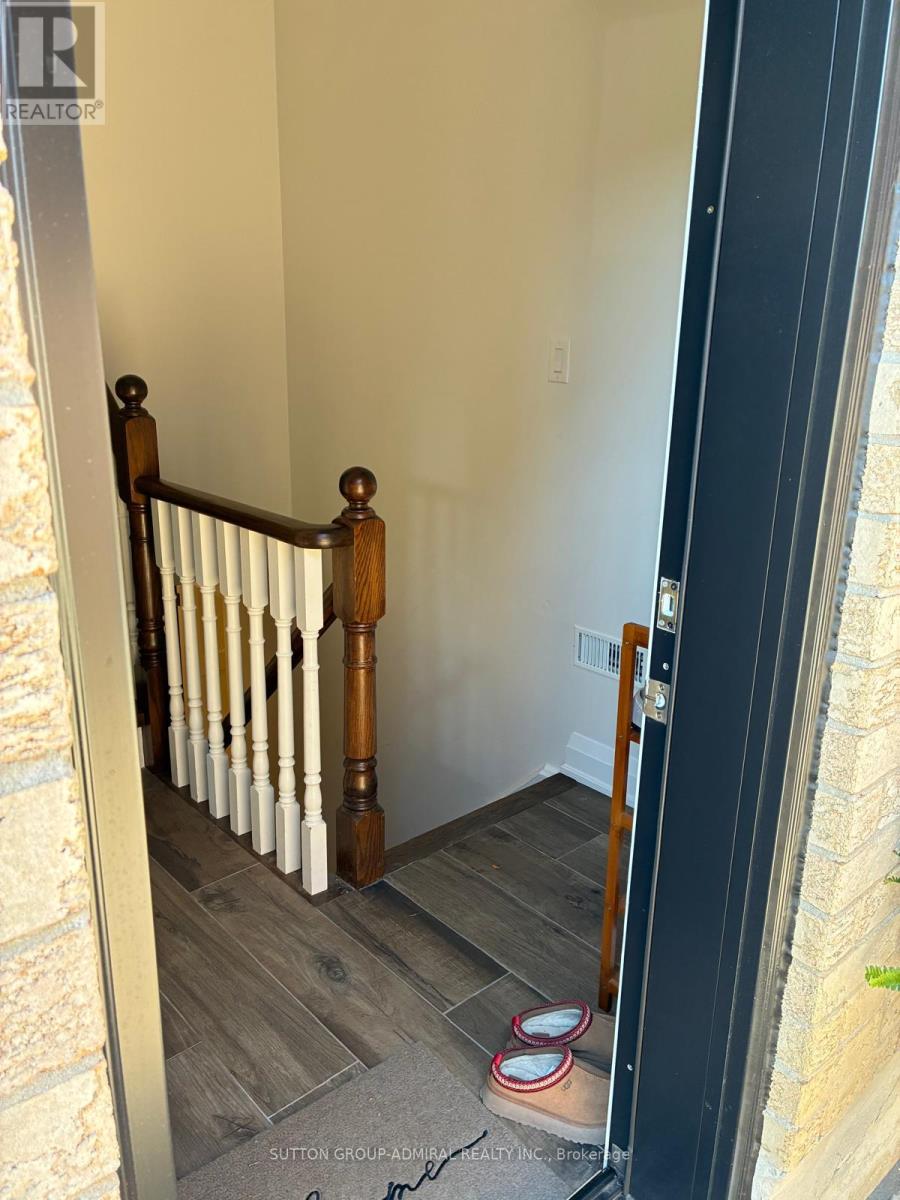 Lower - 32 Glenforest Drive, Vaughan, Ontario  L4J 8K5 - Photo 3 - N12564888