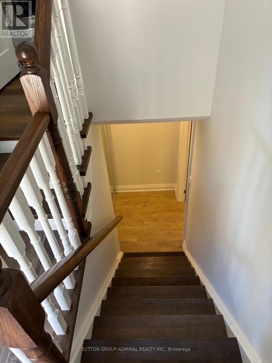 Lower - 32 Glenforest Drive, Vaughan, Ontario  L4J 8K5 - Photo 4 - N12564888