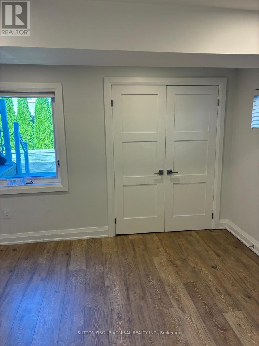 Lower - 32 Glenforest Drive, Vaughan, Ontario  L4J 8K5 - Photo 7 - N12564888