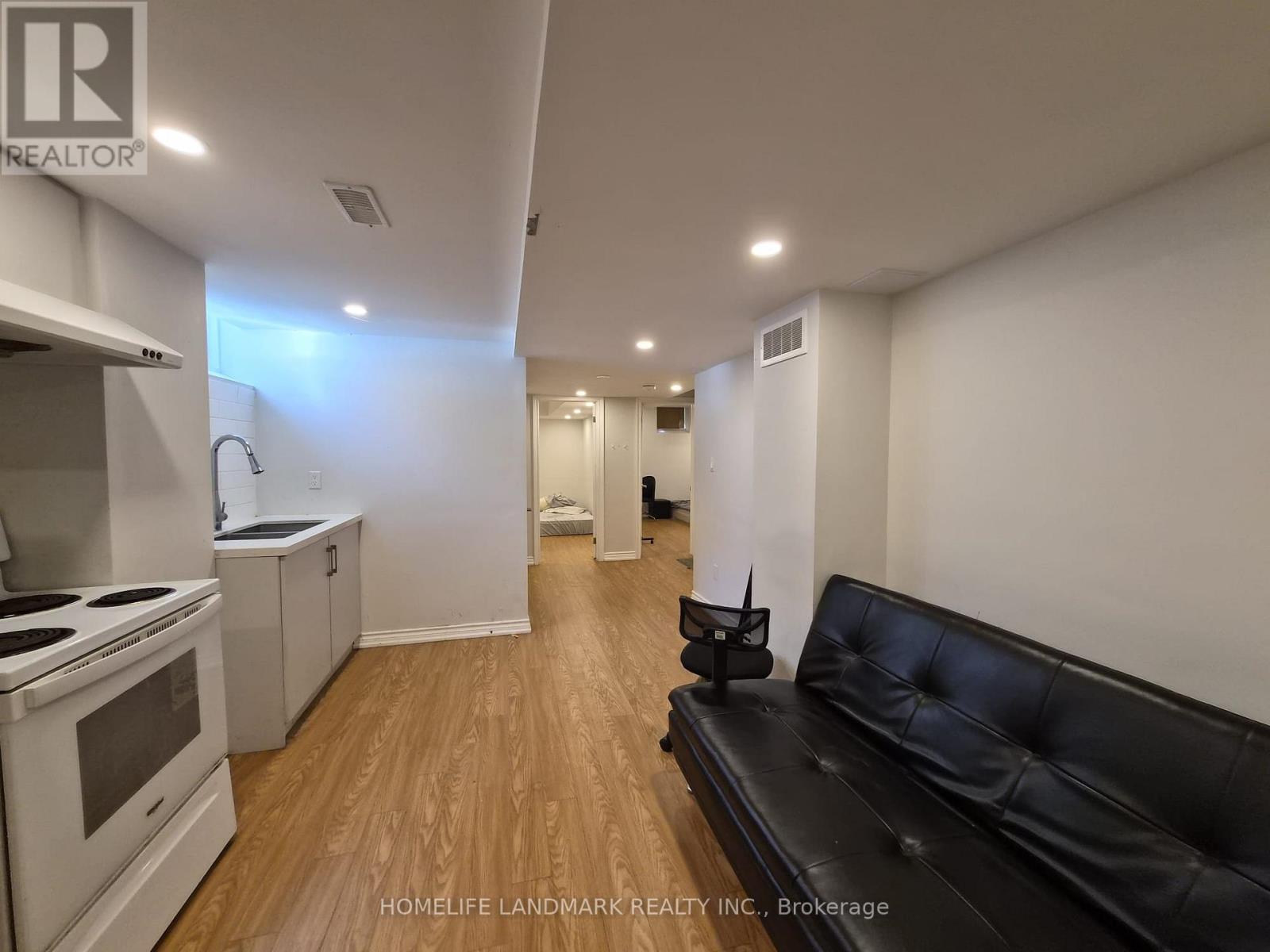 26 Catamaran Drive, Wasaga Beach, Ontario  L9Z 0J2 - Photo 4 - S12564894