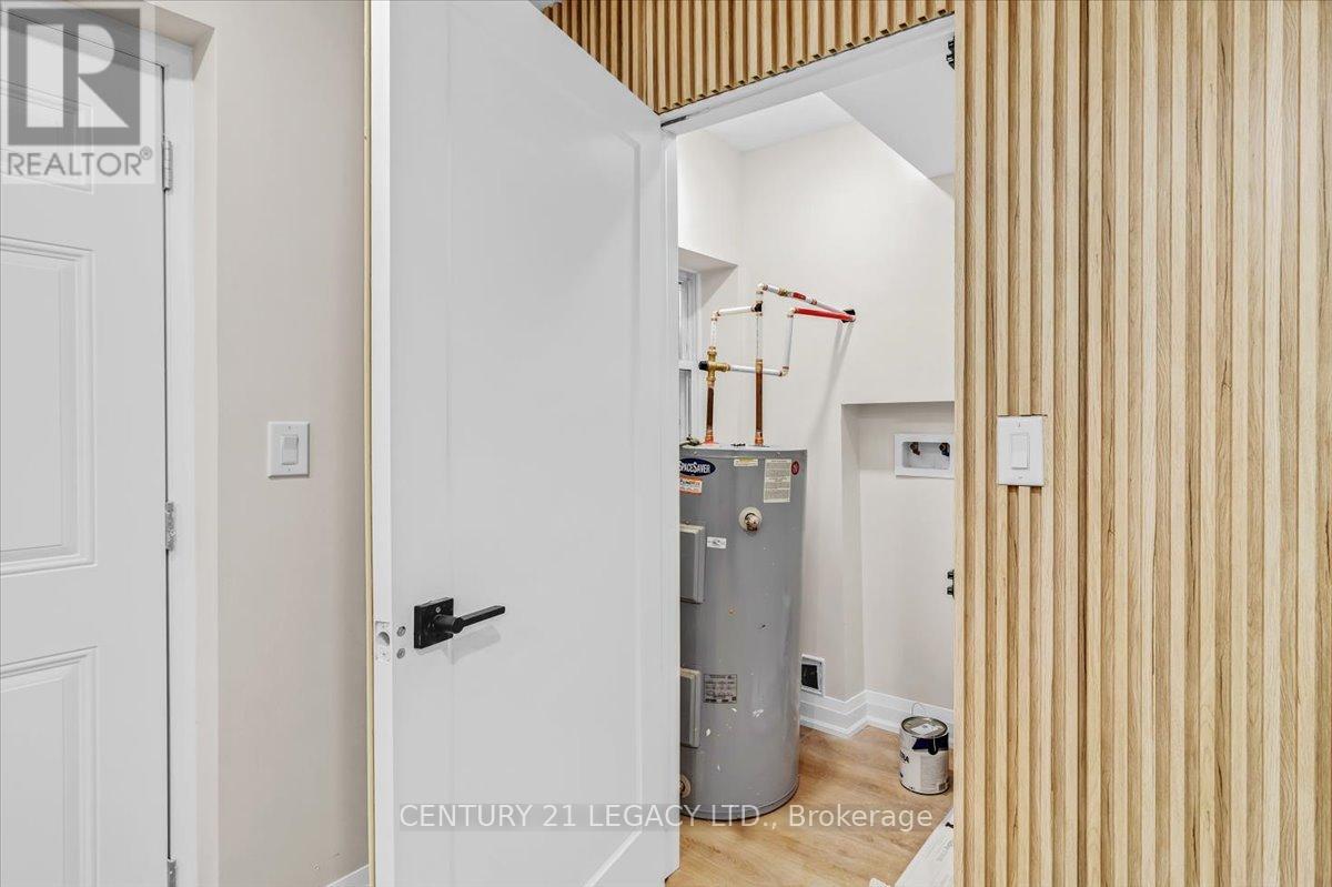 2027 Churchill Avenue, Burlington, Ontario  L7R 3T8 - Photo 15 - W12564878