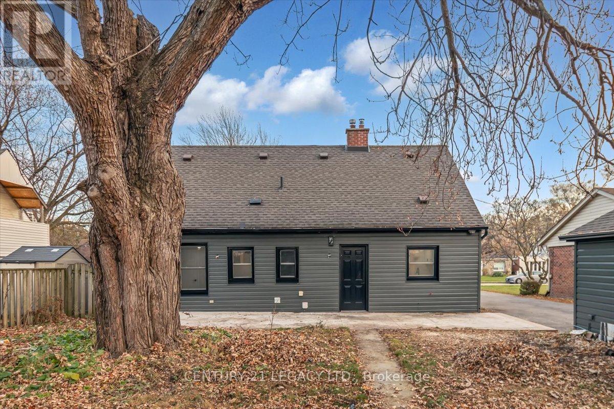 2027 Churchill Avenue, Burlington, Ontario  L7R 3T8 - Photo 31 - W12564878