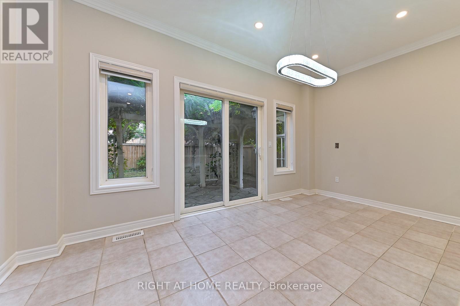 6843 Campbell Settler Court E, Mississauga, Ontario  L5W 1B3 - Photo 22 - W12564884