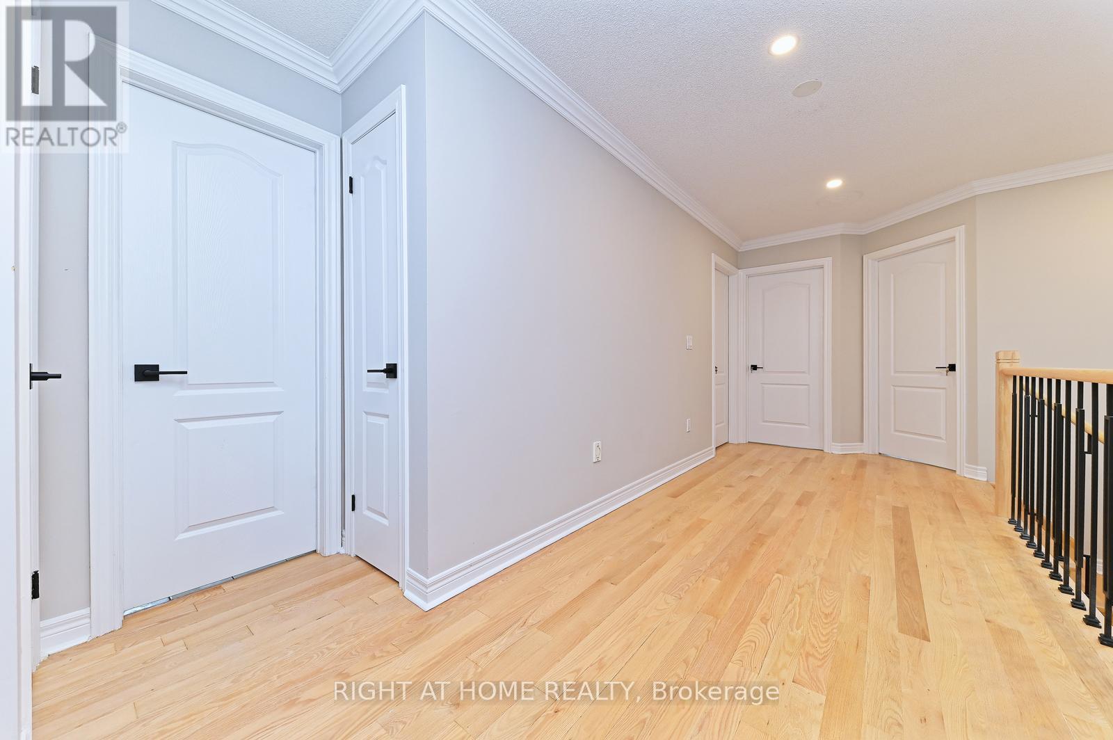 6843 Campbell Settler Court E, Mississauga, Ontario  L5W 1B3 - Photo 31 - W12564884