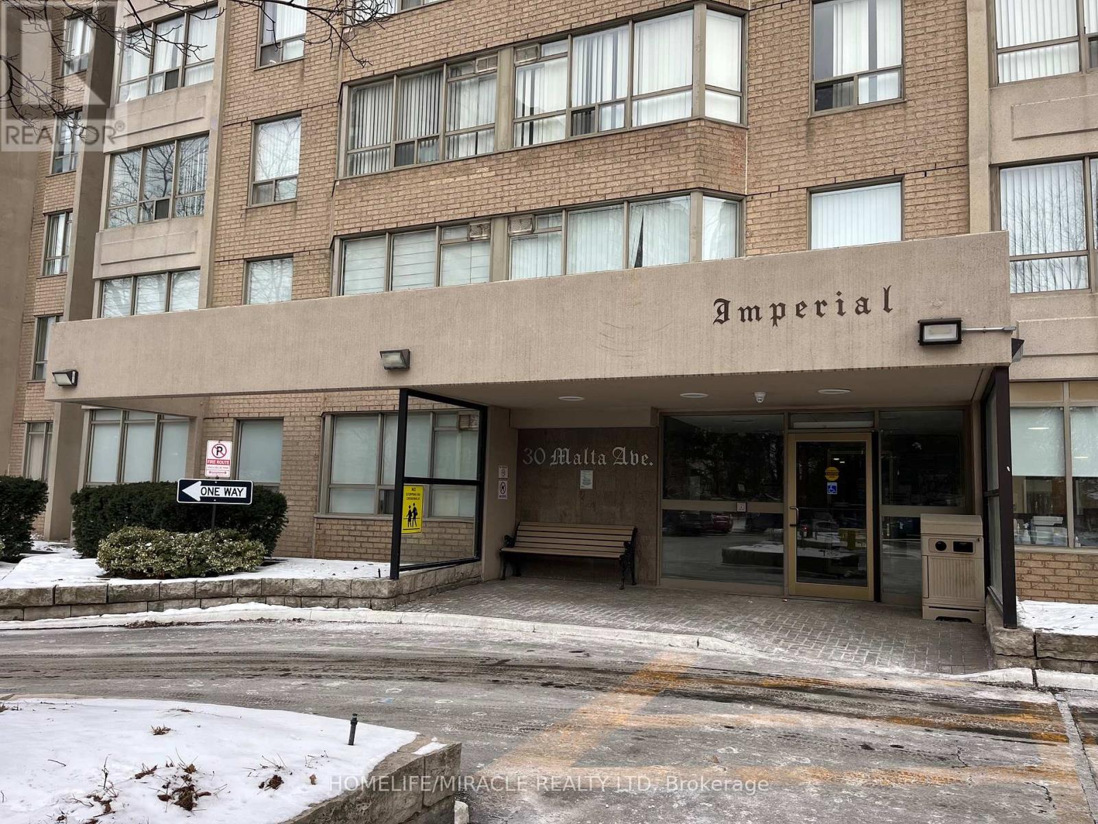 1809 - 30 Malta Avenue, Brampton, Ontario  L6Y 4S5 - Photo 2 - W12564916