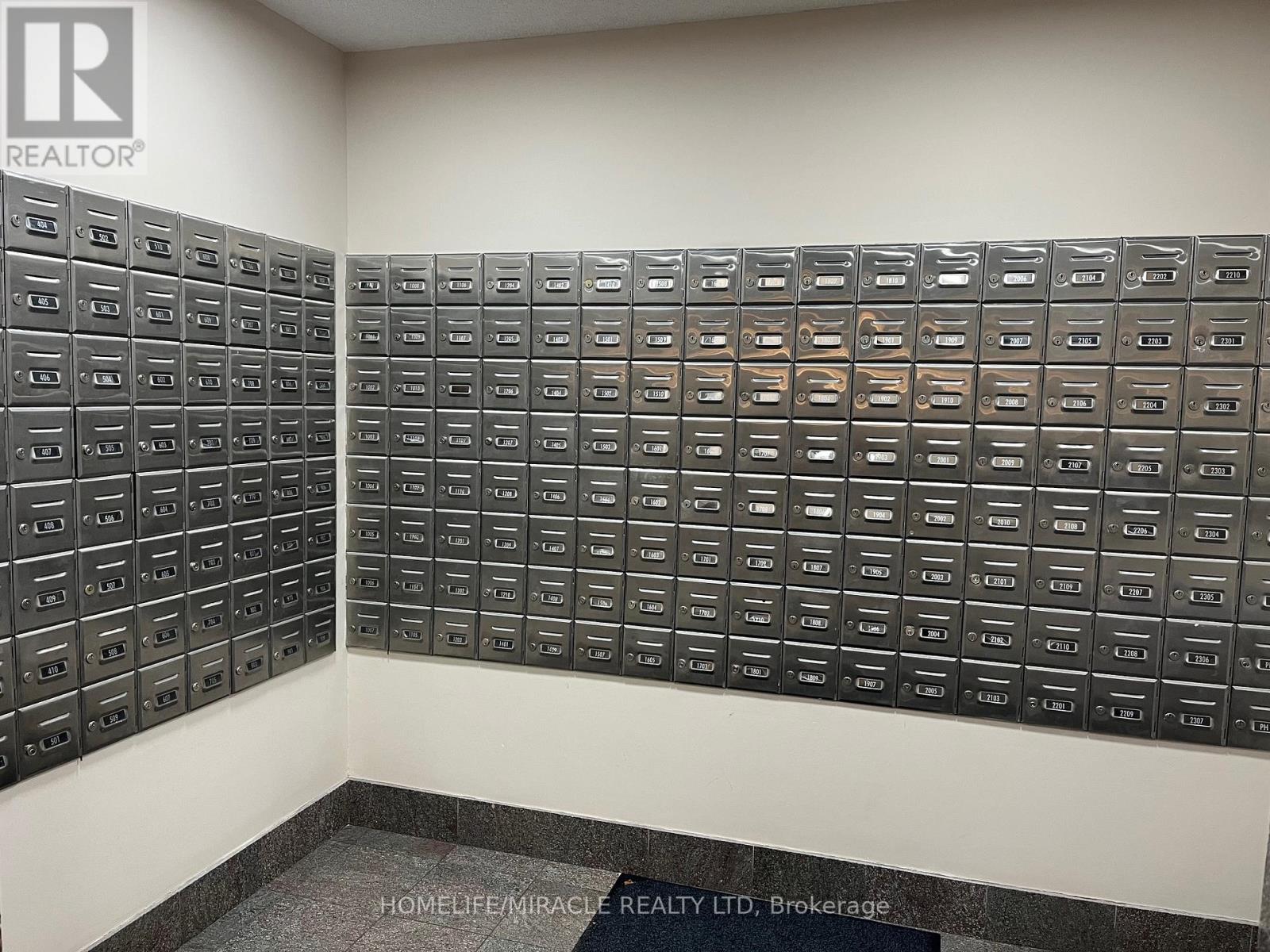 1809 - 30 Malta Avenue, Brampton, Ontario  L6Y 4S5 - Photo 4 - W12564916