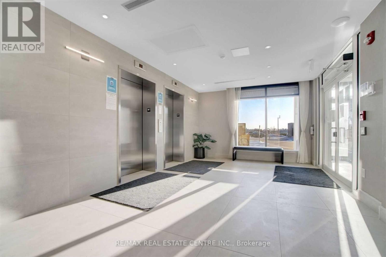 212 - 200 Lagerfeld Drive, Brampton, Ontario  L7A 5G5 - Photo 3 - W12564918