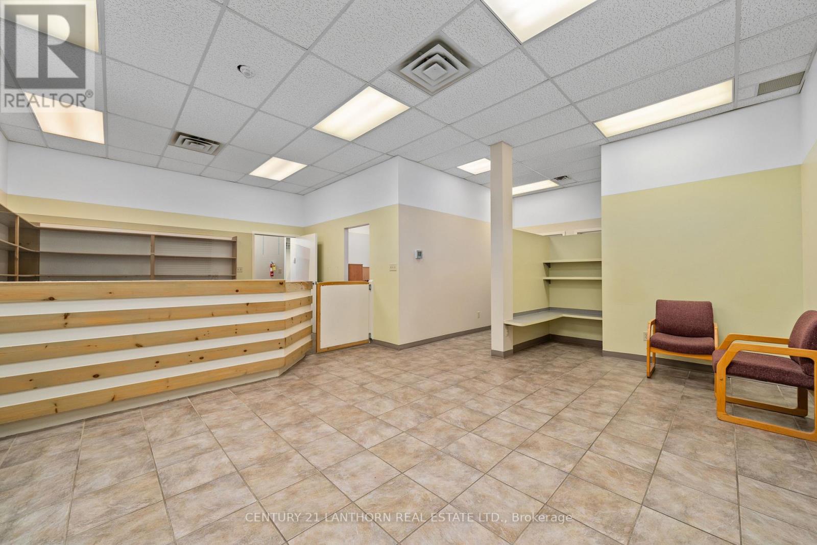 9 - Unit 9 - 389 Picton Main Street, Prince Edward County, Ontario  K0K 2T0 - Photo 4 - X12564960