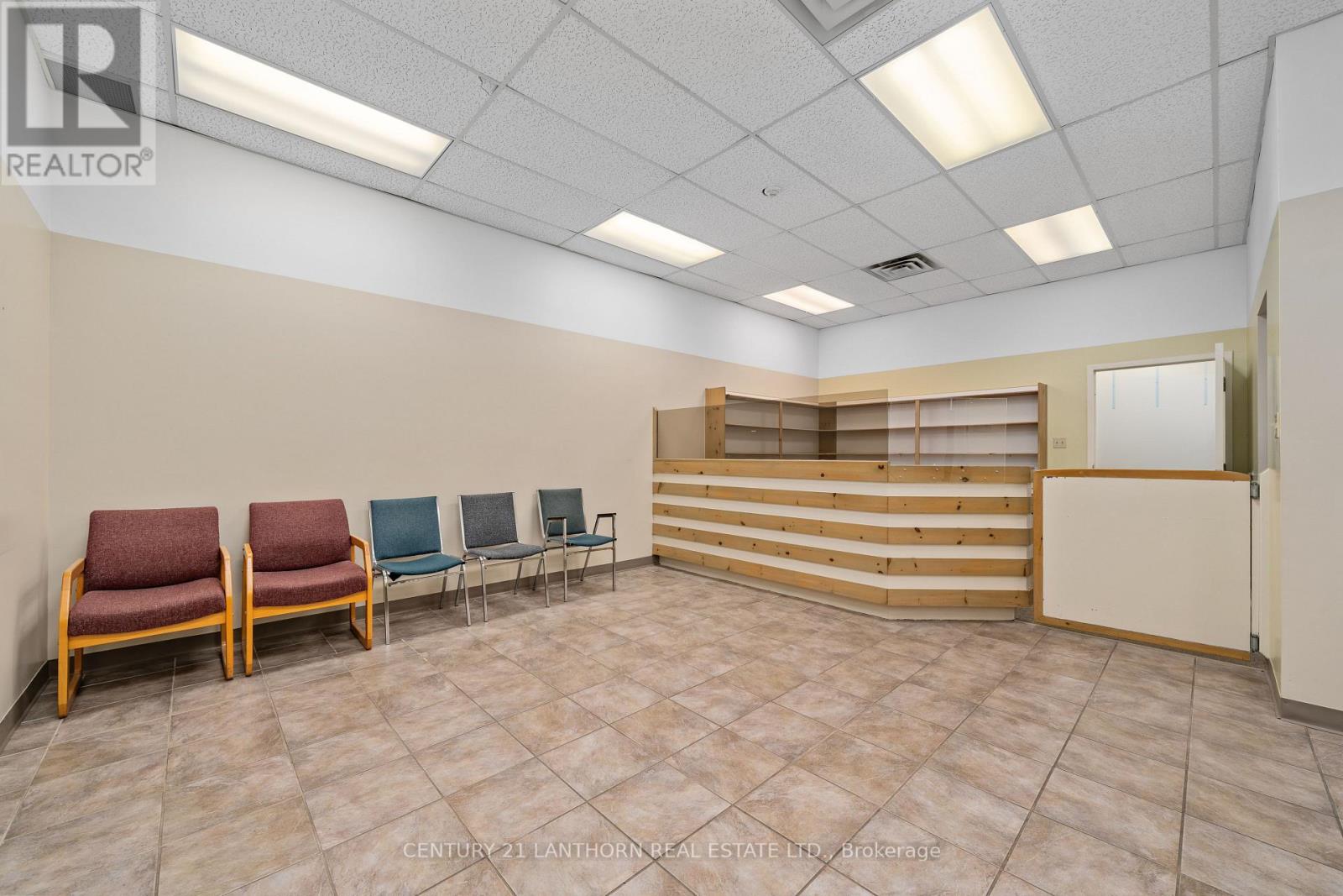 9 - Unit 9 - 389 Picton Main Street, Prince Edward County, Ontario  K0K 2T0 - Photo 5 - X12564960