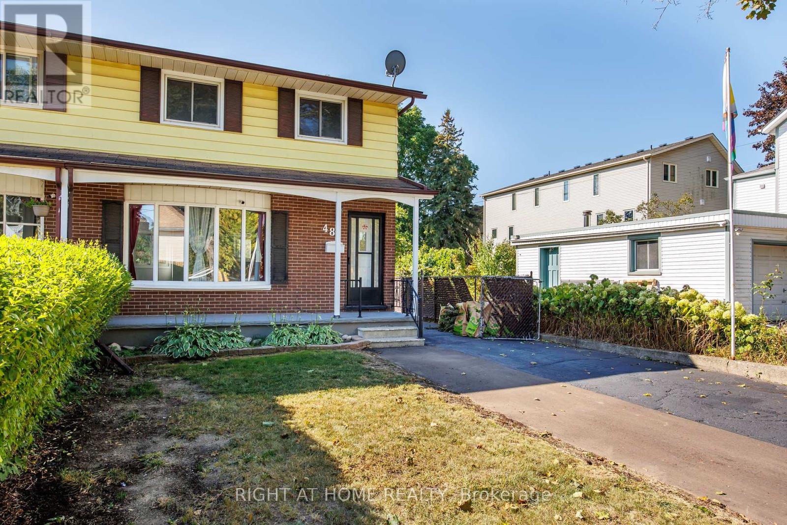 48 Clarence Street, Cambridge, Ontario  N3C 1K9 - Photo 2 - X12564890