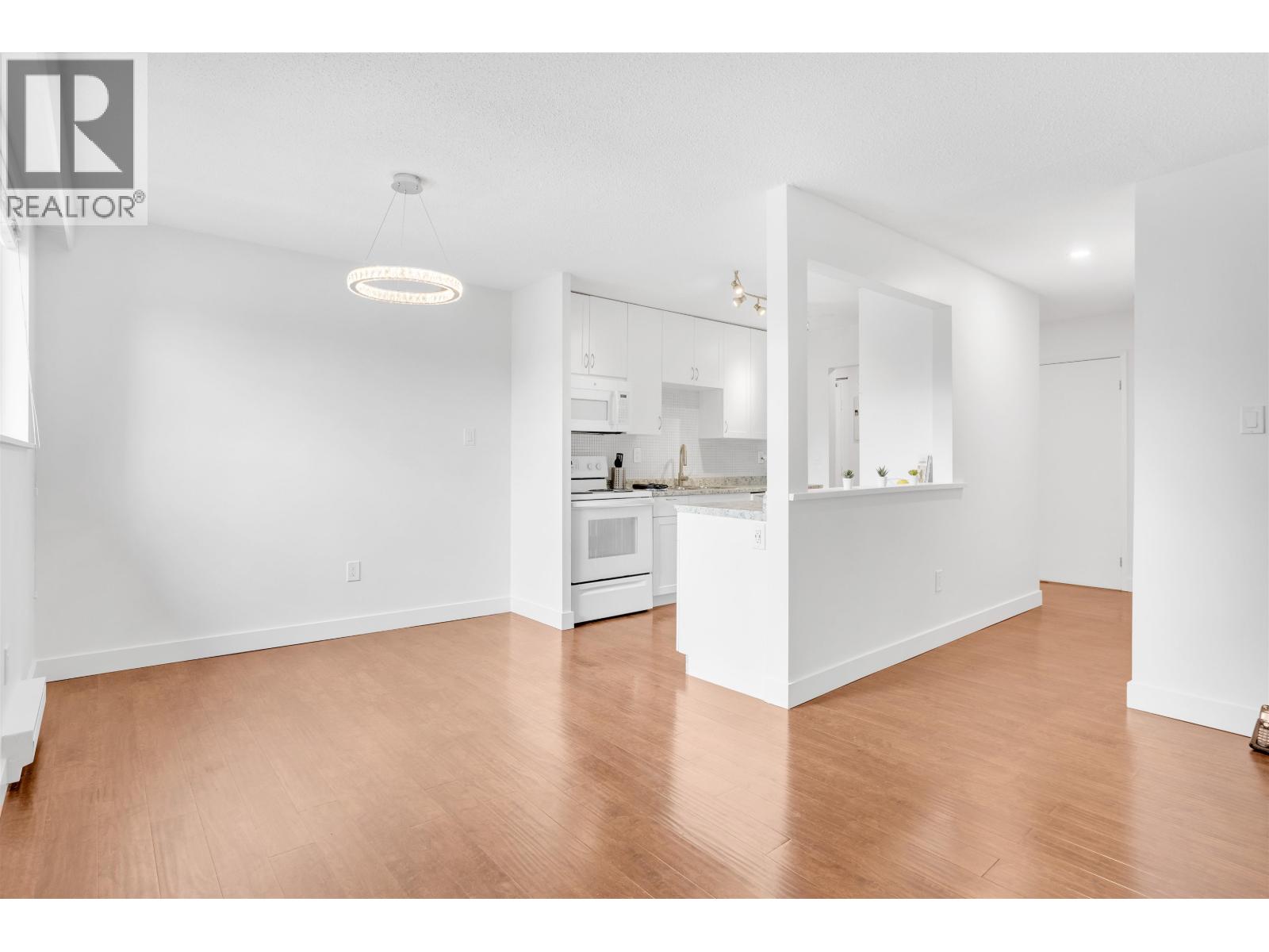 307 2381 Bury Avenue, Port Coquitlam, British Columbia  V3C 1Z9 - Photo 11 - R3039104