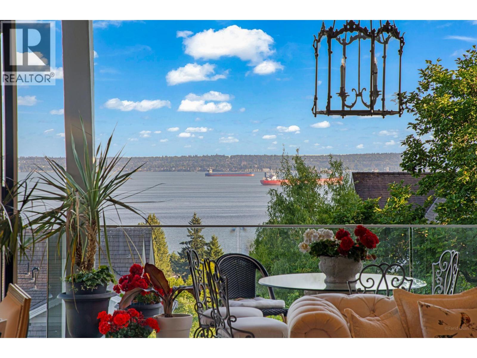 2538 Ottawa Avenue, West Vancouver, British Columbia  V7V 2T4 - Photo 3 - R3069190