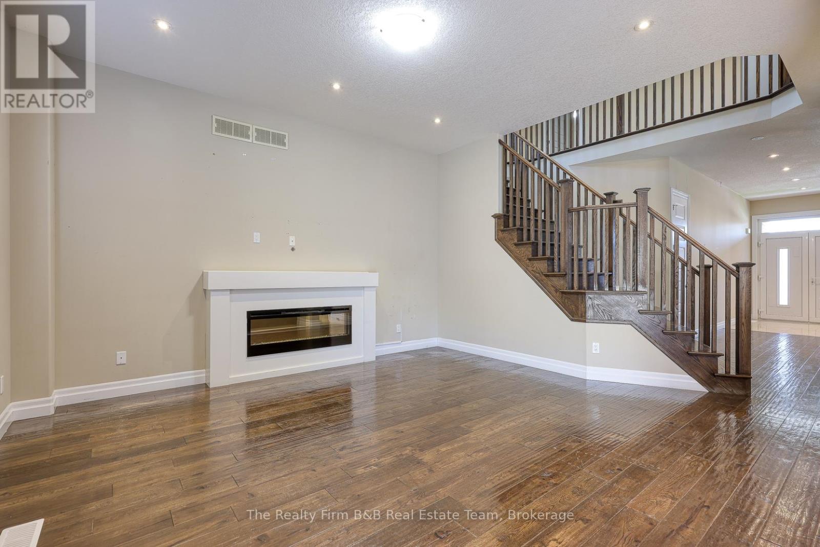 804 Normandy Drive, Woodstock, Ontario N4T 0E6 - Photo 13 - X12560716