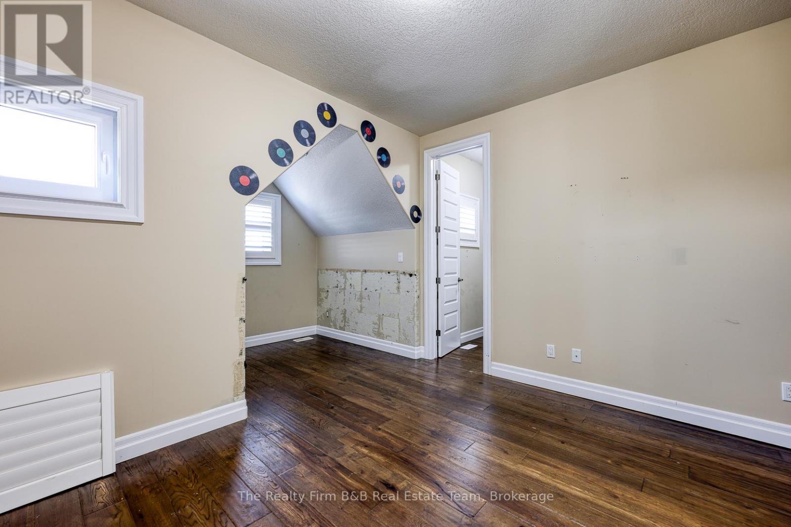 804 Normandy Drive, Woodstock, Ontario N4T 0E6 - Photo 37 - X12560716