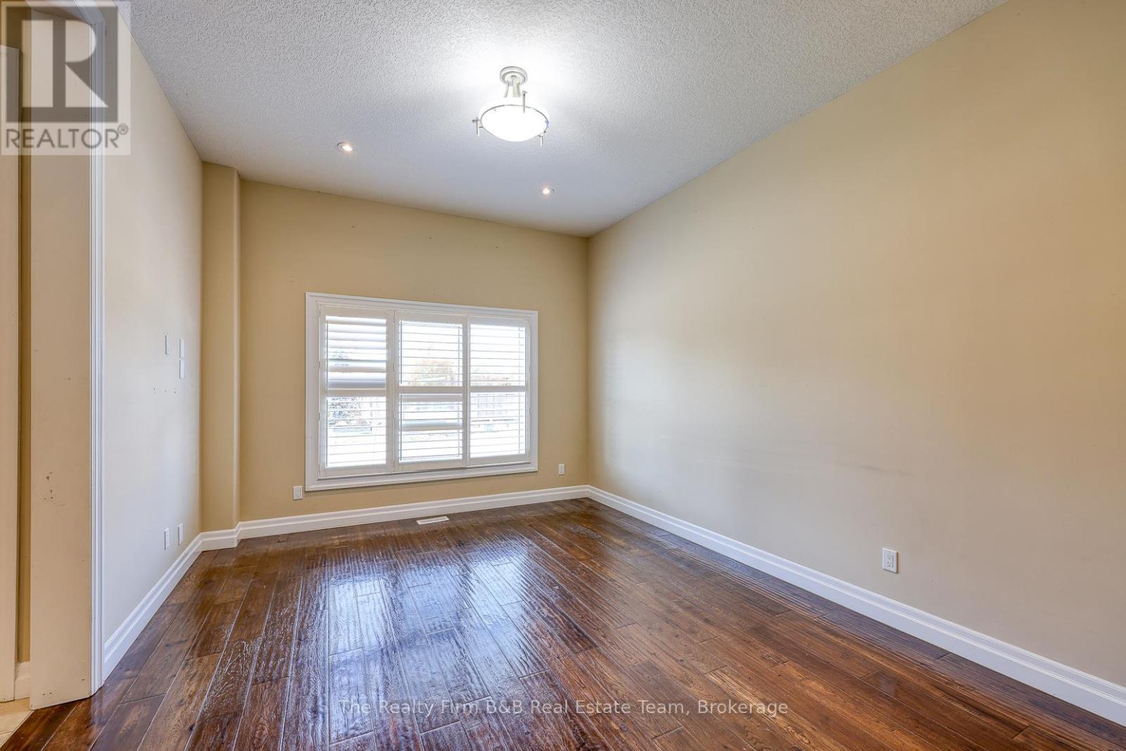 804 Normandy Drive, Woodstock, Ontario N4T 0E6 - Photo 6 - X12560716