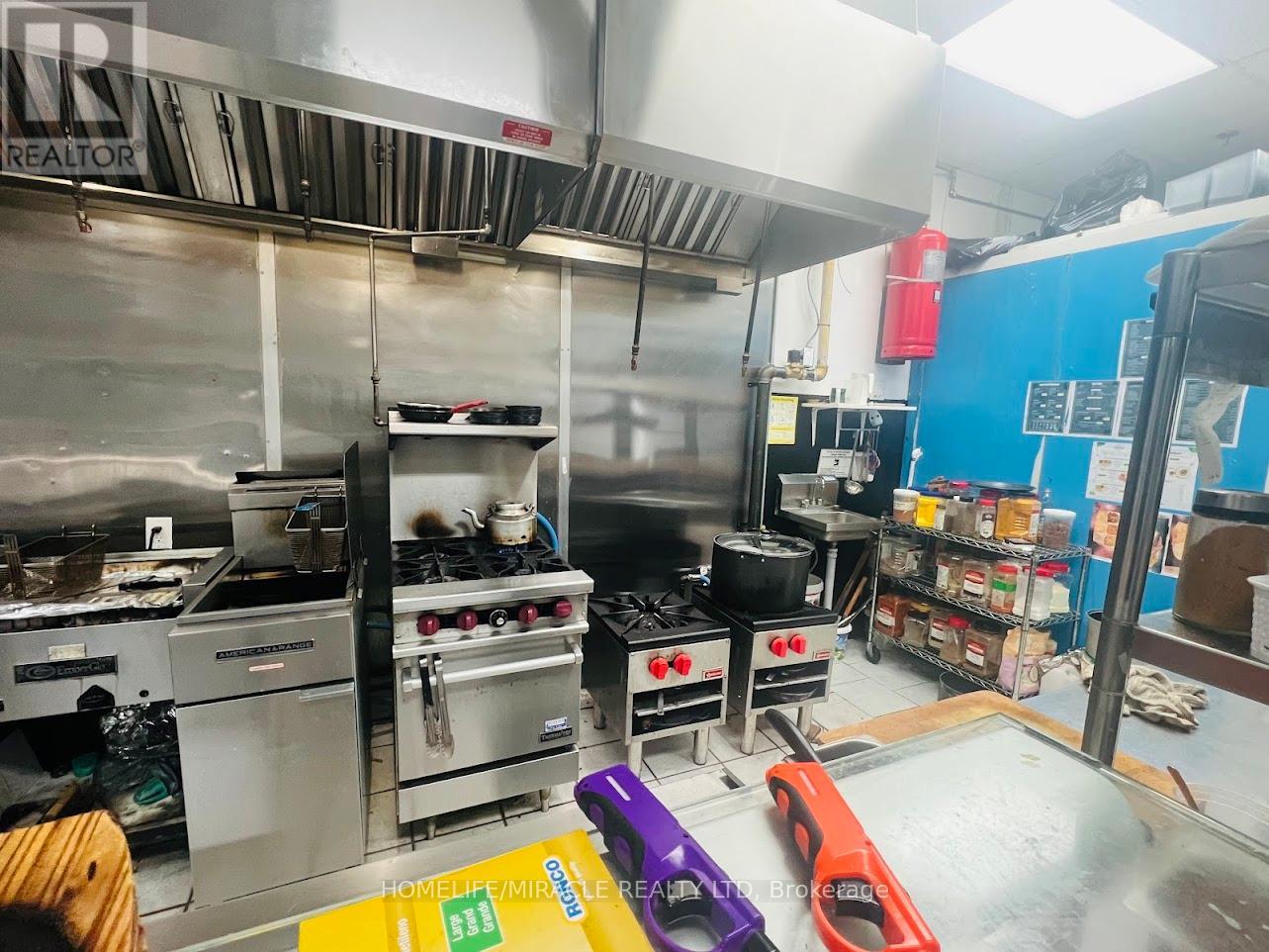 22 & 23 - 3003 Danforth Avenue, Toronto, Ontario  M4C 1M9 - Photo 23 - E12564944