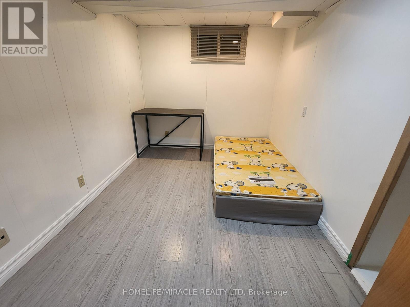 BASEMENT - 30 YORKSHIRE ROAD, Toronto, Ontario