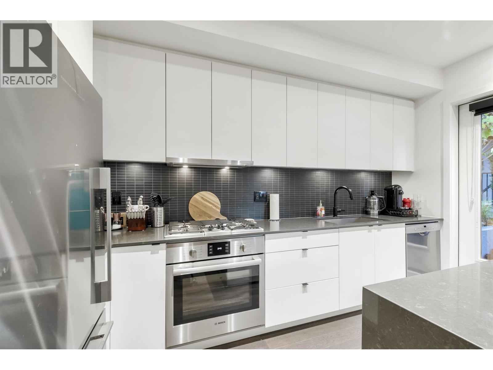 216 83 Moody Street, Port Moody, British Columbia  V3H 0K7 - Photo 7 - R3069166