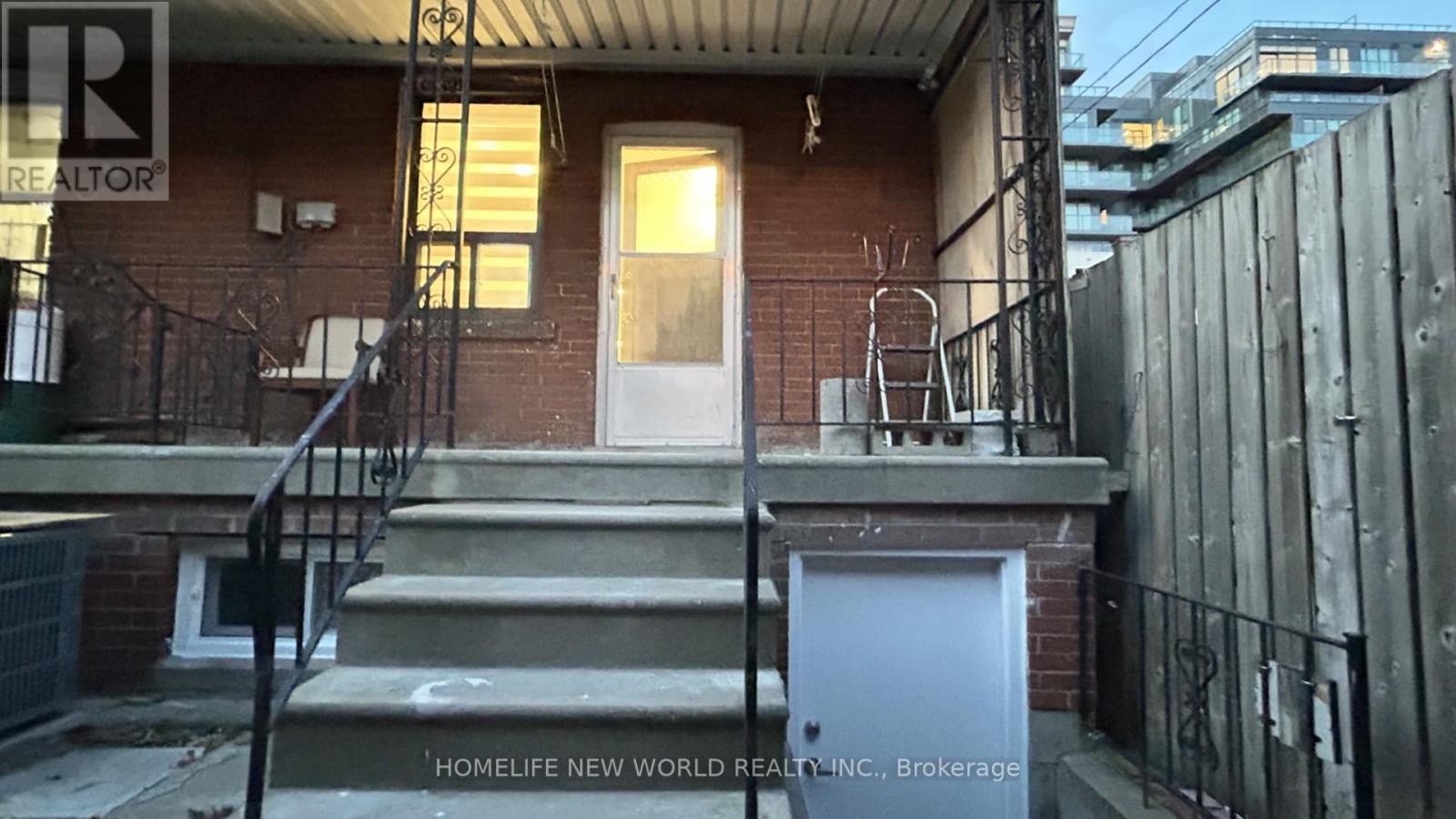 509 Dupont Street, Toronto, Ontario  M6G 1Y6 - Photo 29 - C12564380