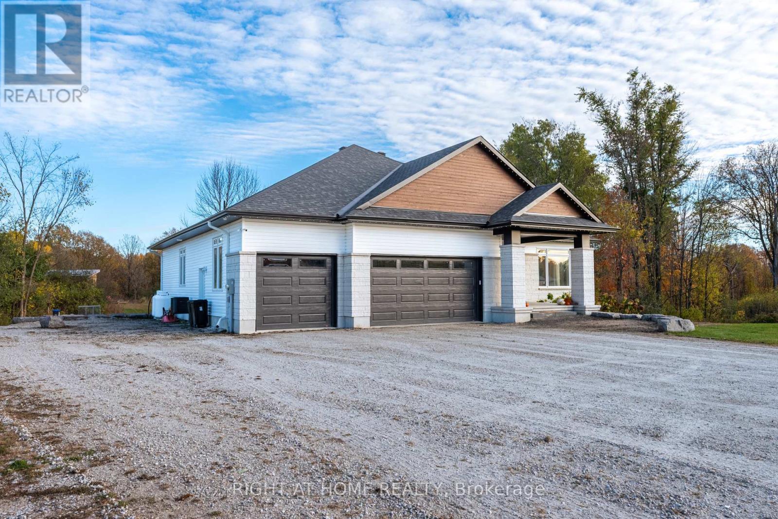 119 Ernest Way, Tay Valley, Ontario  K7H 0B3 - Photo 2 - X12564952