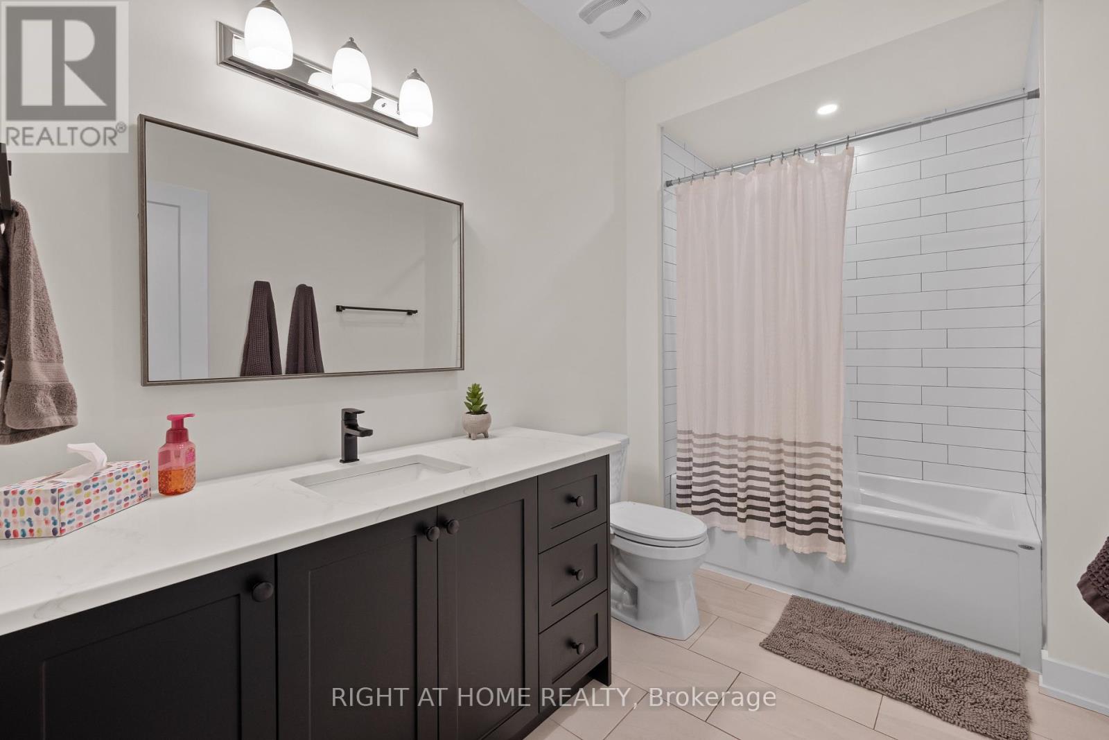 119 Ernest Way, Tay Valley, Ontario  K7H 0B3 - Photo 22 - X12564952