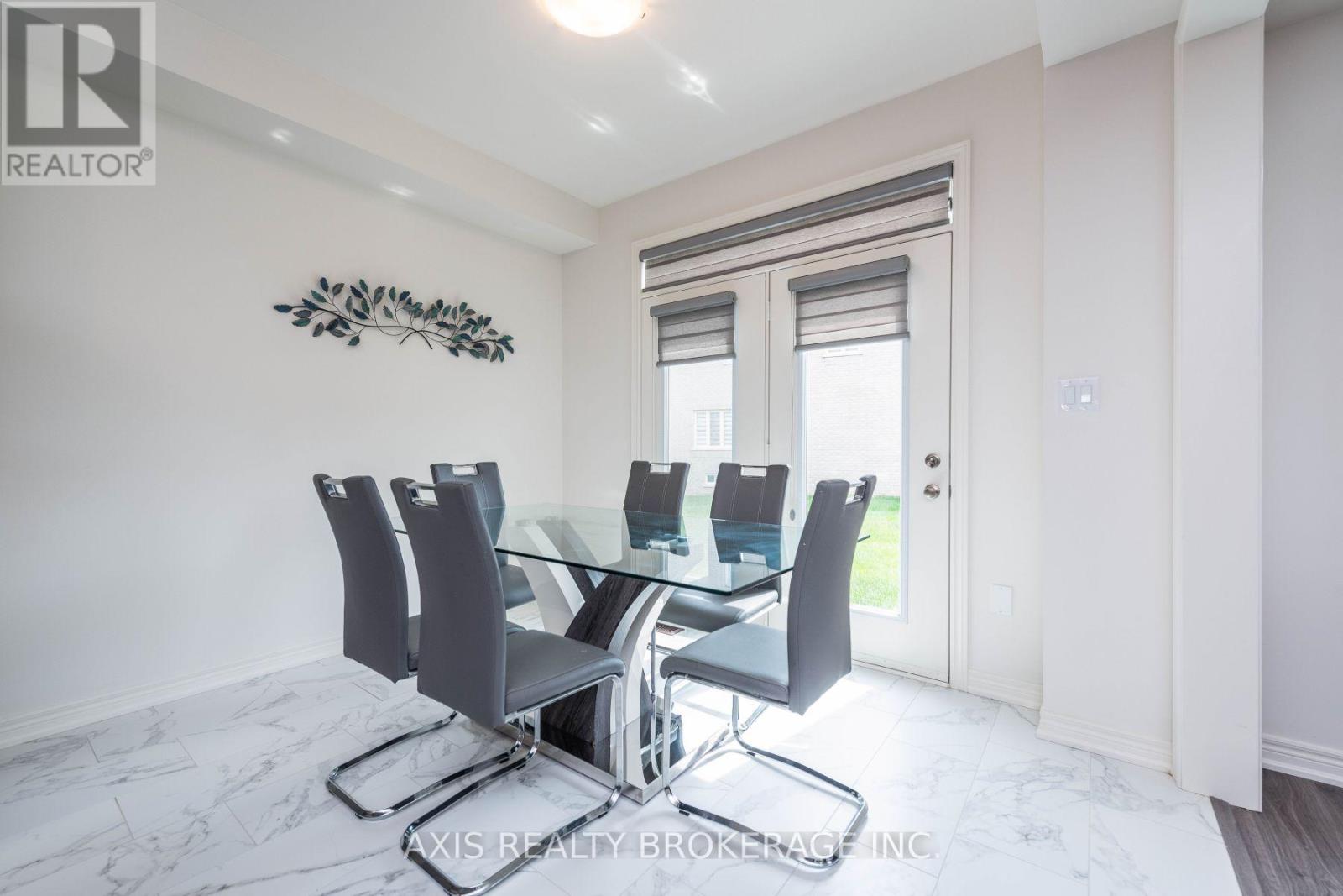 43 Silver Meadow Gardens, Hamilton, Ontario  L8B 1Z4 - Photo 16 - X12564968