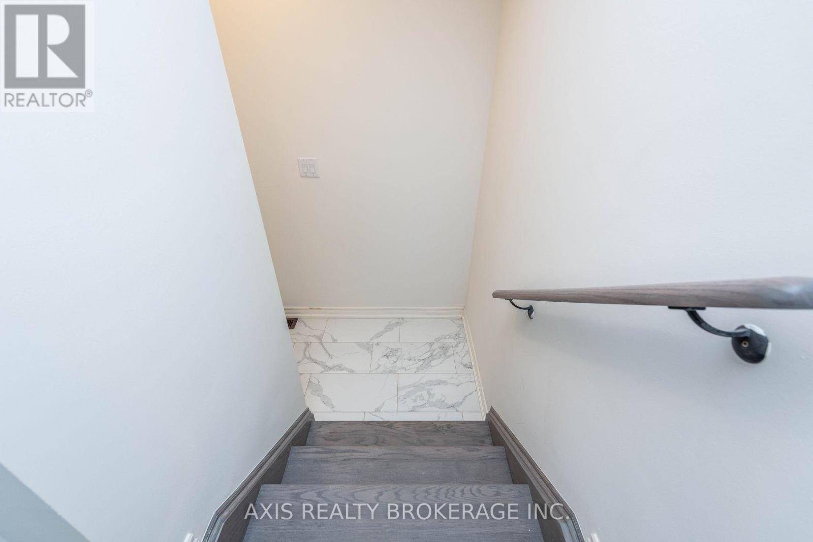 43 Silver Meadow Gardens, Hamilton, Ontario  L8B 1Z4 - Photo 20 - X12564968