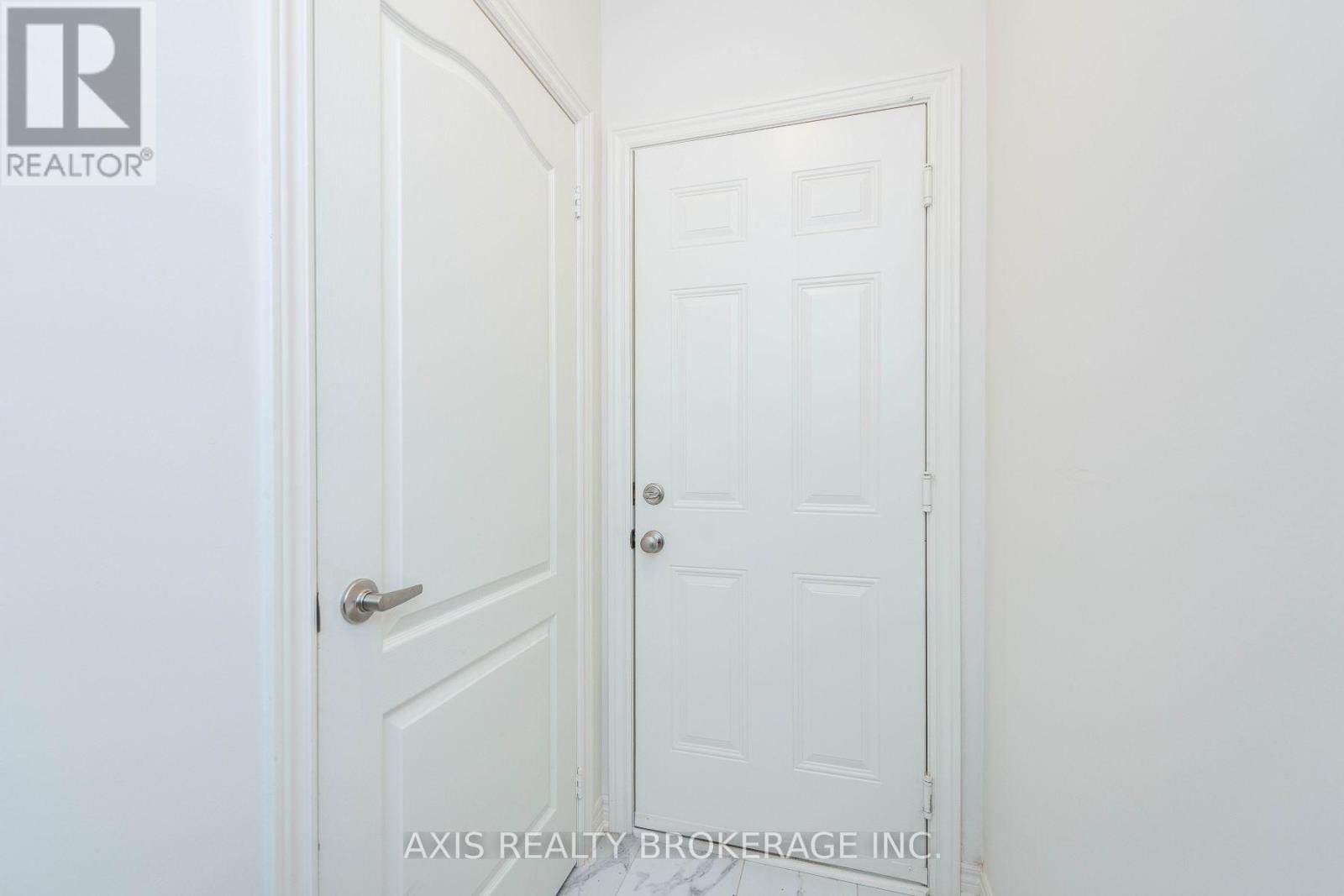 43 Silver Meadow Gardens, Hamilton, Ontario  L8B 1Z4 - Photo 21 - X12564968