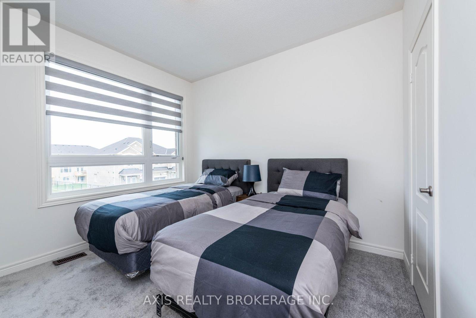 43 Silver Meadow Gardens, Hamilton, Ontario  L8B 1Z4 - Photo 35 - X12564968