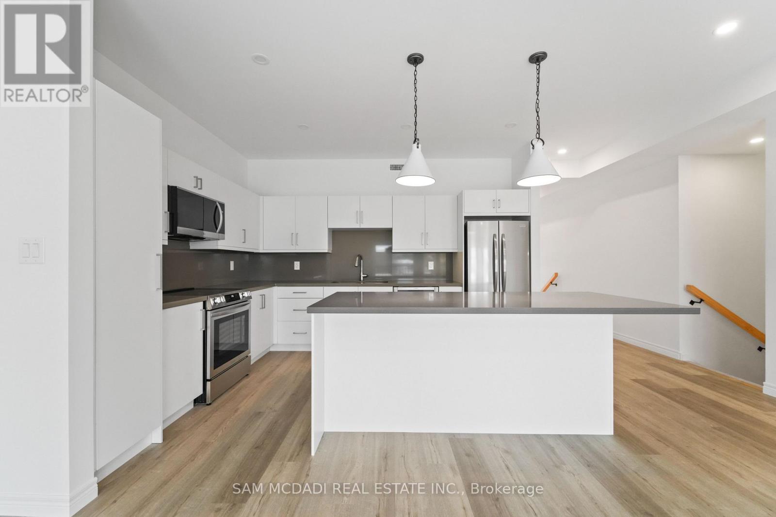 175 Margaret Avenue, Hamilton, Ontario  L8E 2H6 - Photo 8 - X12543712