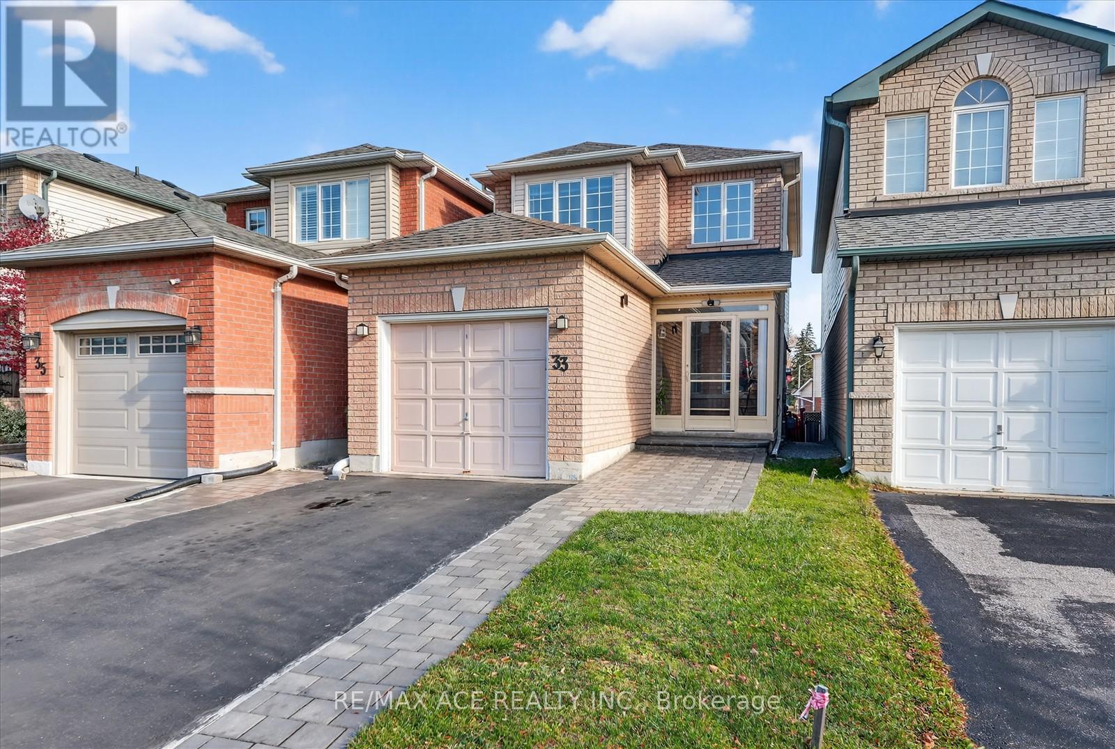 33 ANDONA CRESCENT, Toronto, Ontario