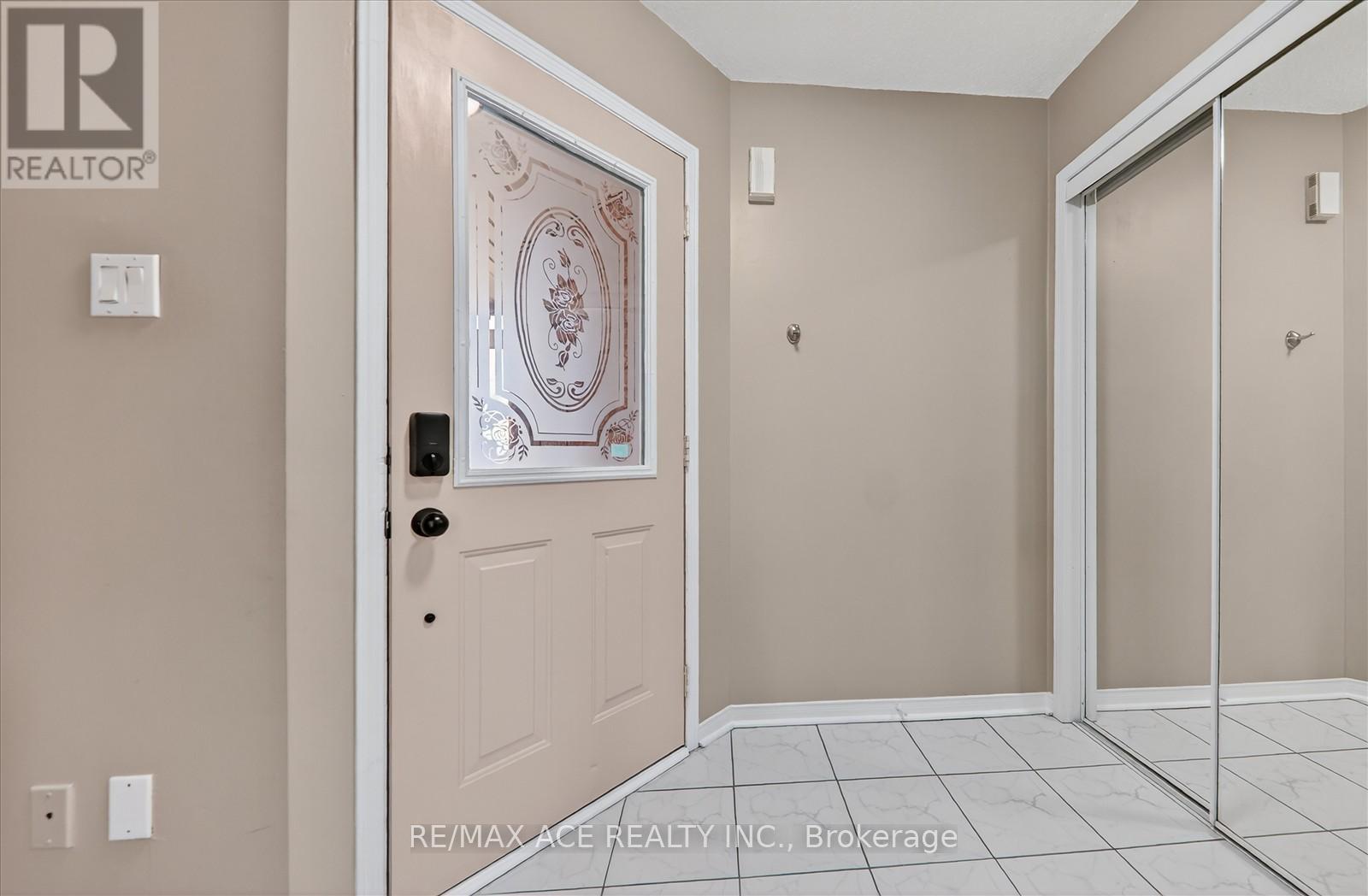 33 Andona Crescent, Toronto, Ontario  M1C 5J6 - Photo 8 - E12564980