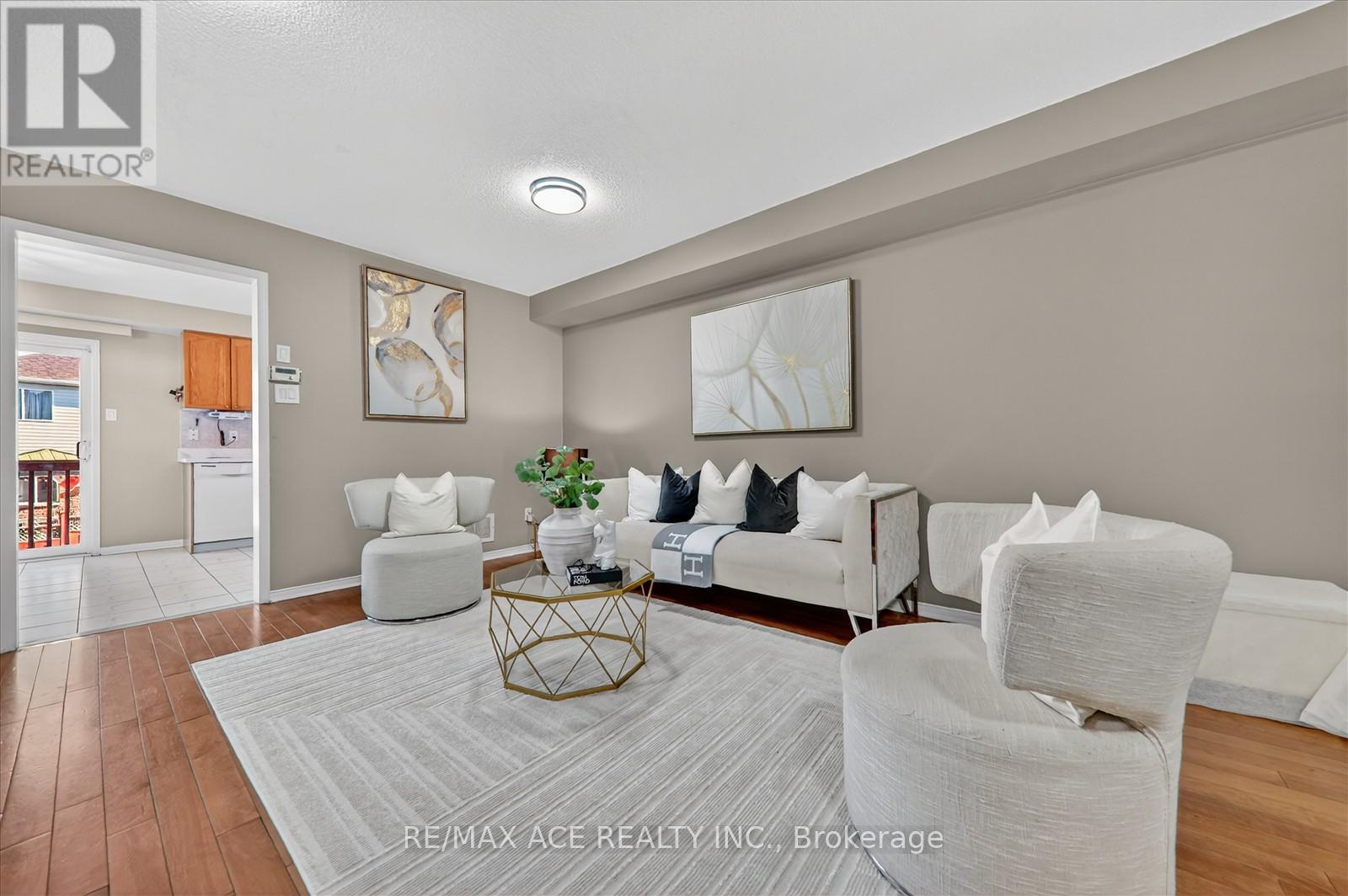 33 Andona Crescent, Toronto, Ontario  M1C 5J6 - Photo 9 - E12564980