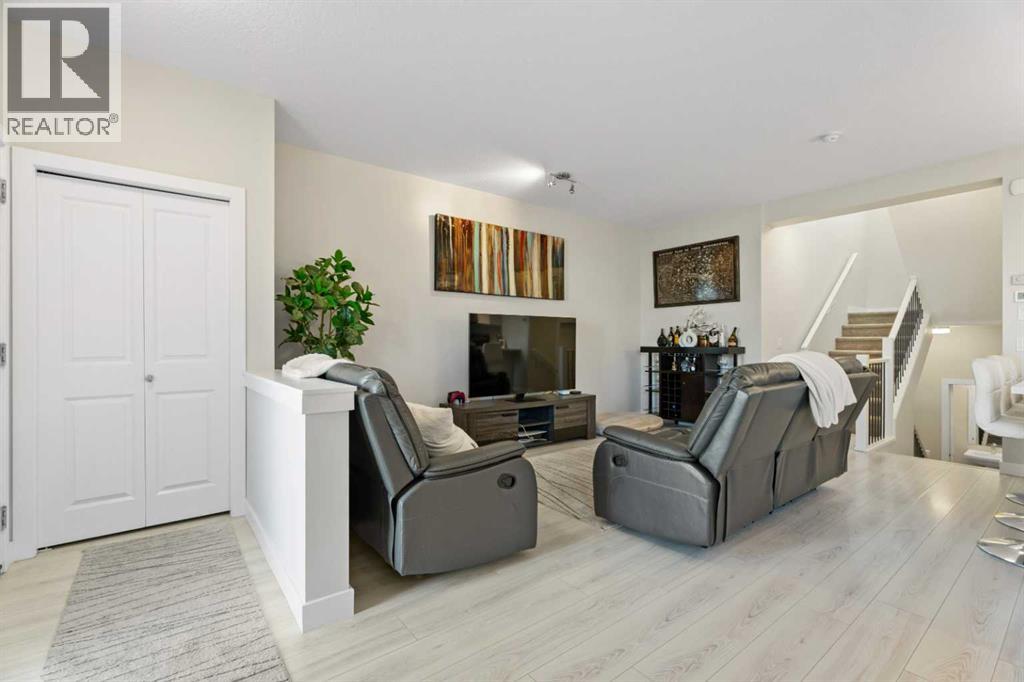 1191 Channelside Drive Sw, Airdrie, Alberta  T4B 4L3 - Photo 7 - A2271056