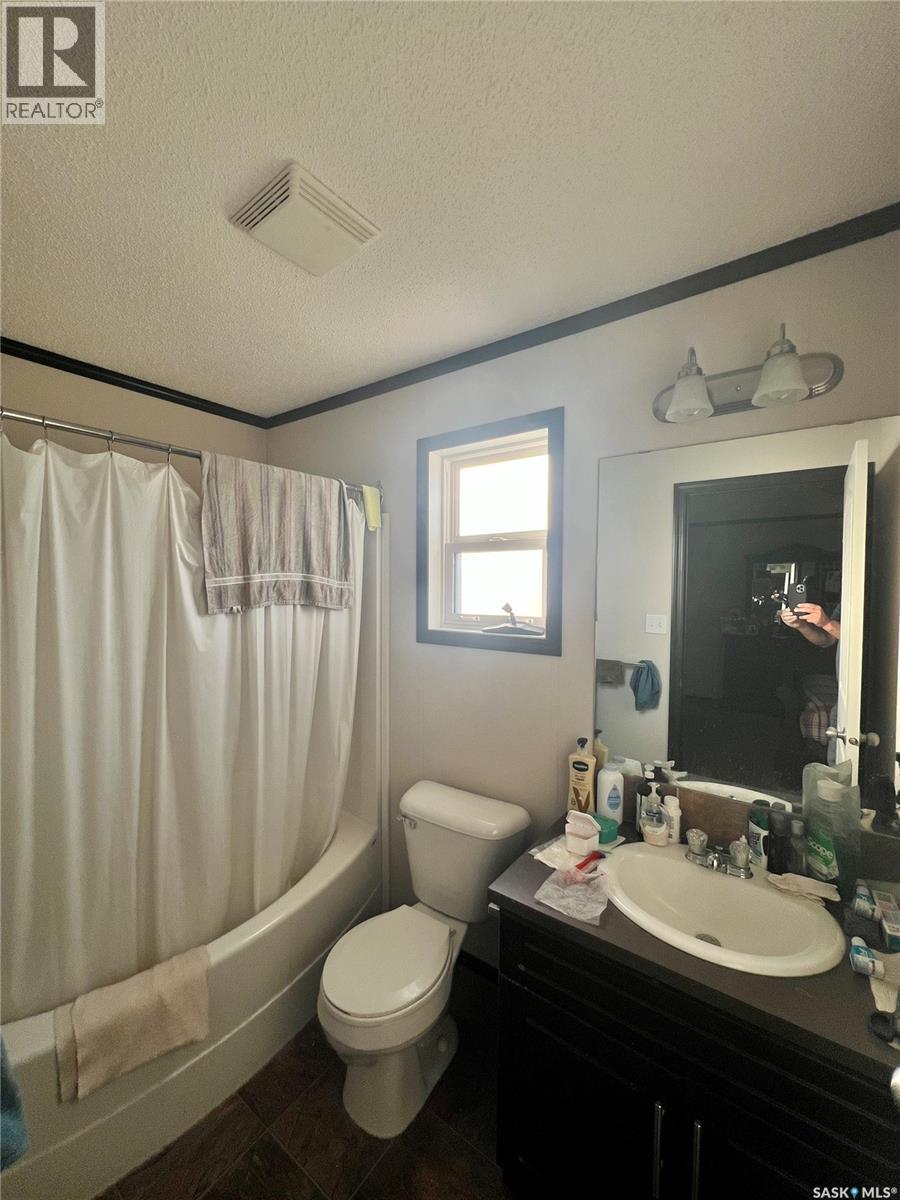 42 2nd Street, Tompkins, Saskatchewan  S0N 2S0 - Photo 12 - SK024470